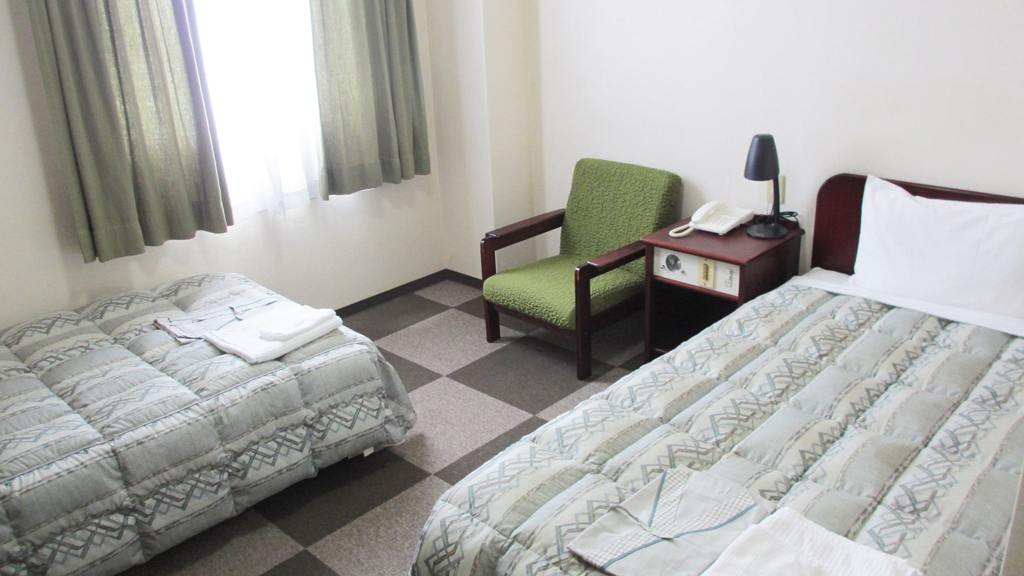 *[Kamar] Kamar twin. Luas dan lapang♪