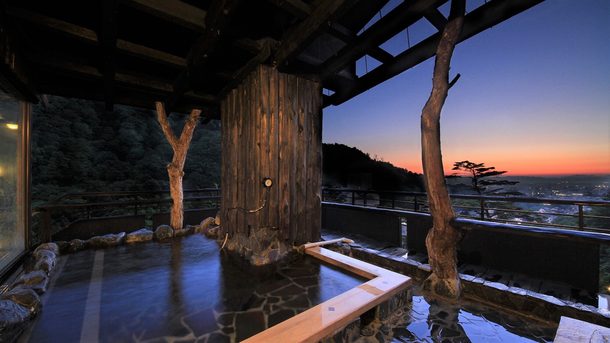 * Chiyotaki view open-air bath