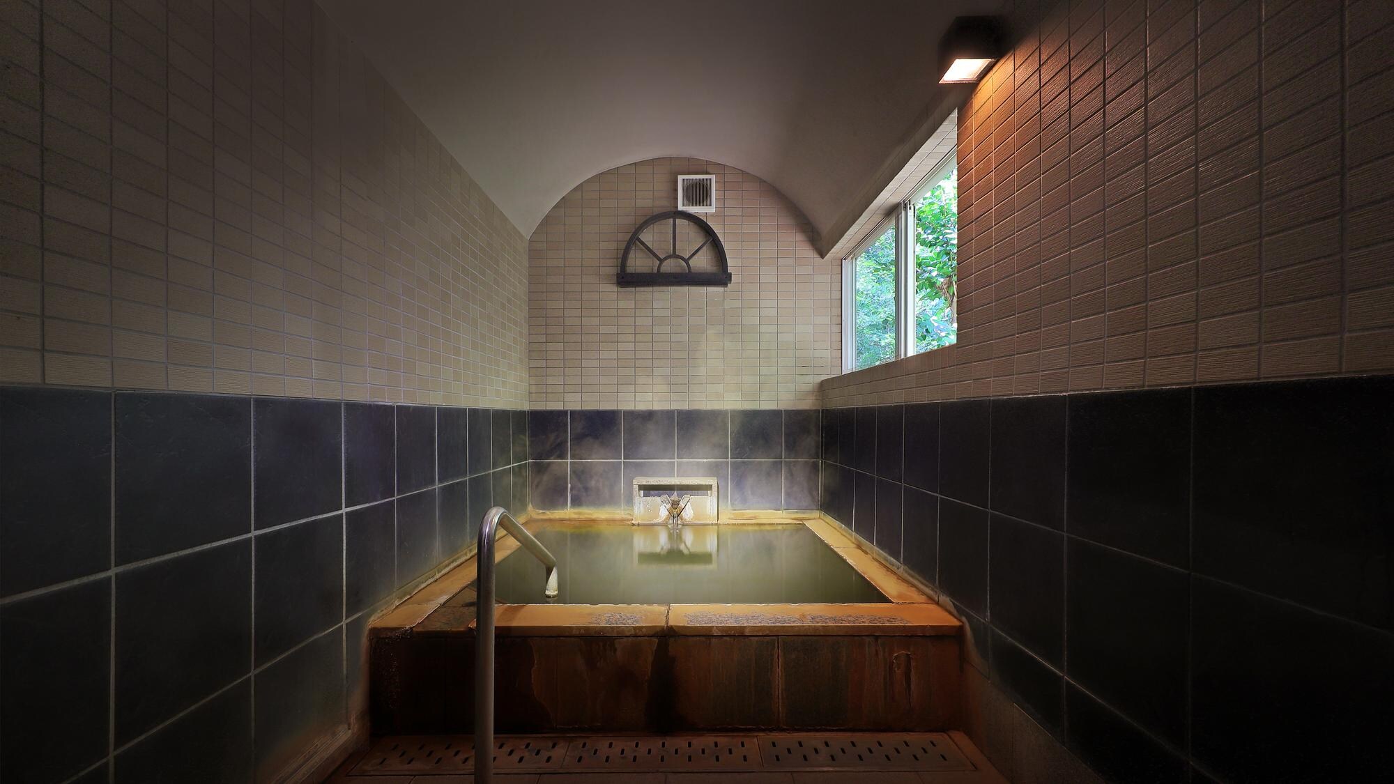 Private free-flowing bath "Hinoki no Mori" / Snow hut bath (additional fee applies)