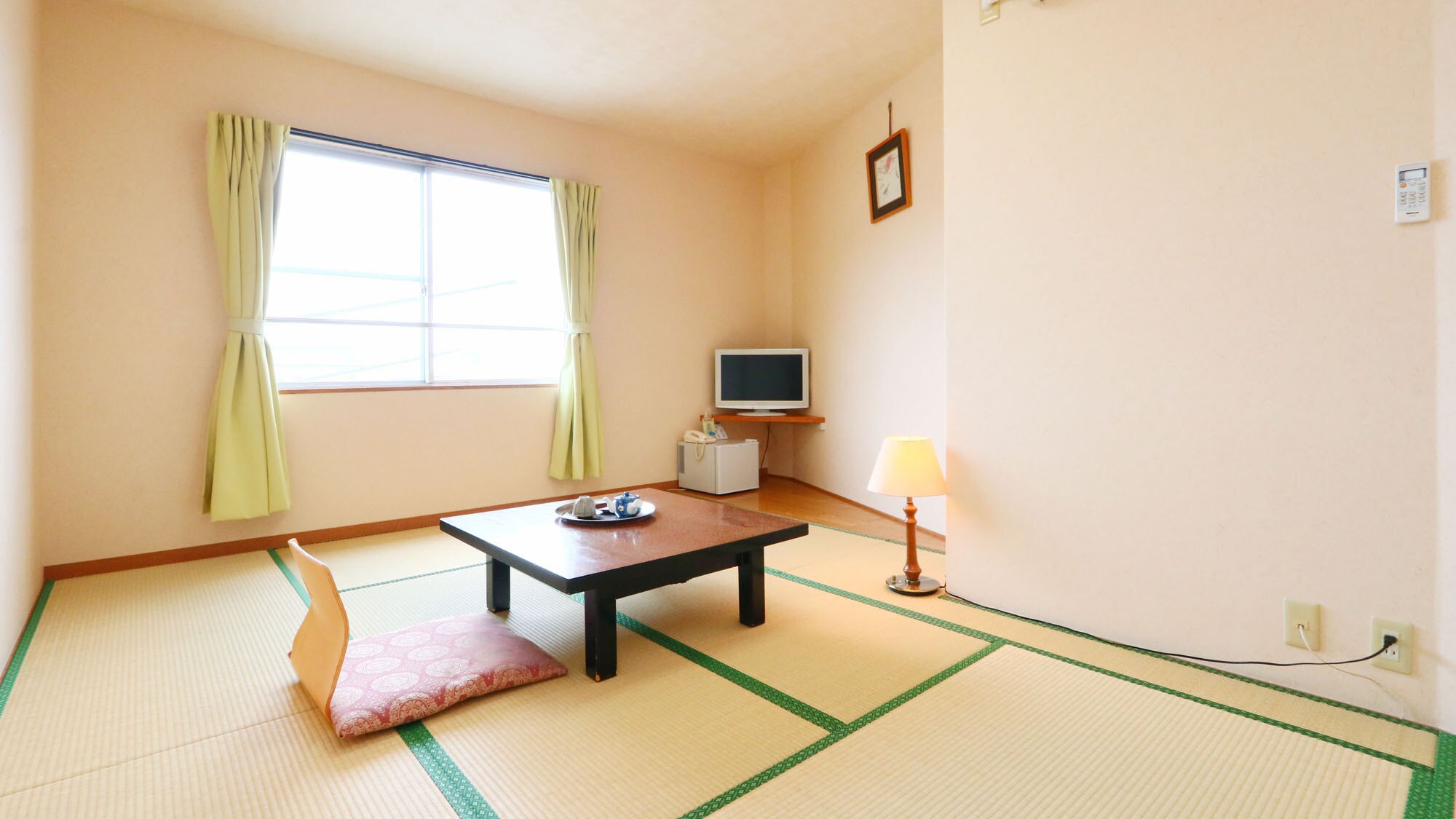 Japanese-style room (with bath and toilet)