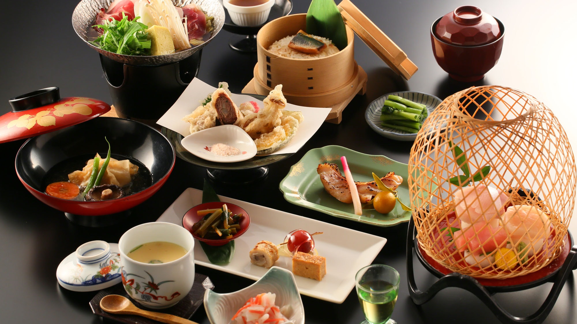 [Japanese Kaiseki] It is colored with delicious ingredients of that time.