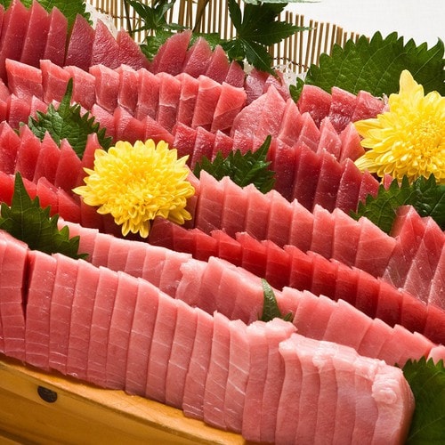 Cá ngừ ăn thỏa sức được giao trực tiếp từ Cảng Misaki trong bữa tối tự chọn! (hình ảnh)