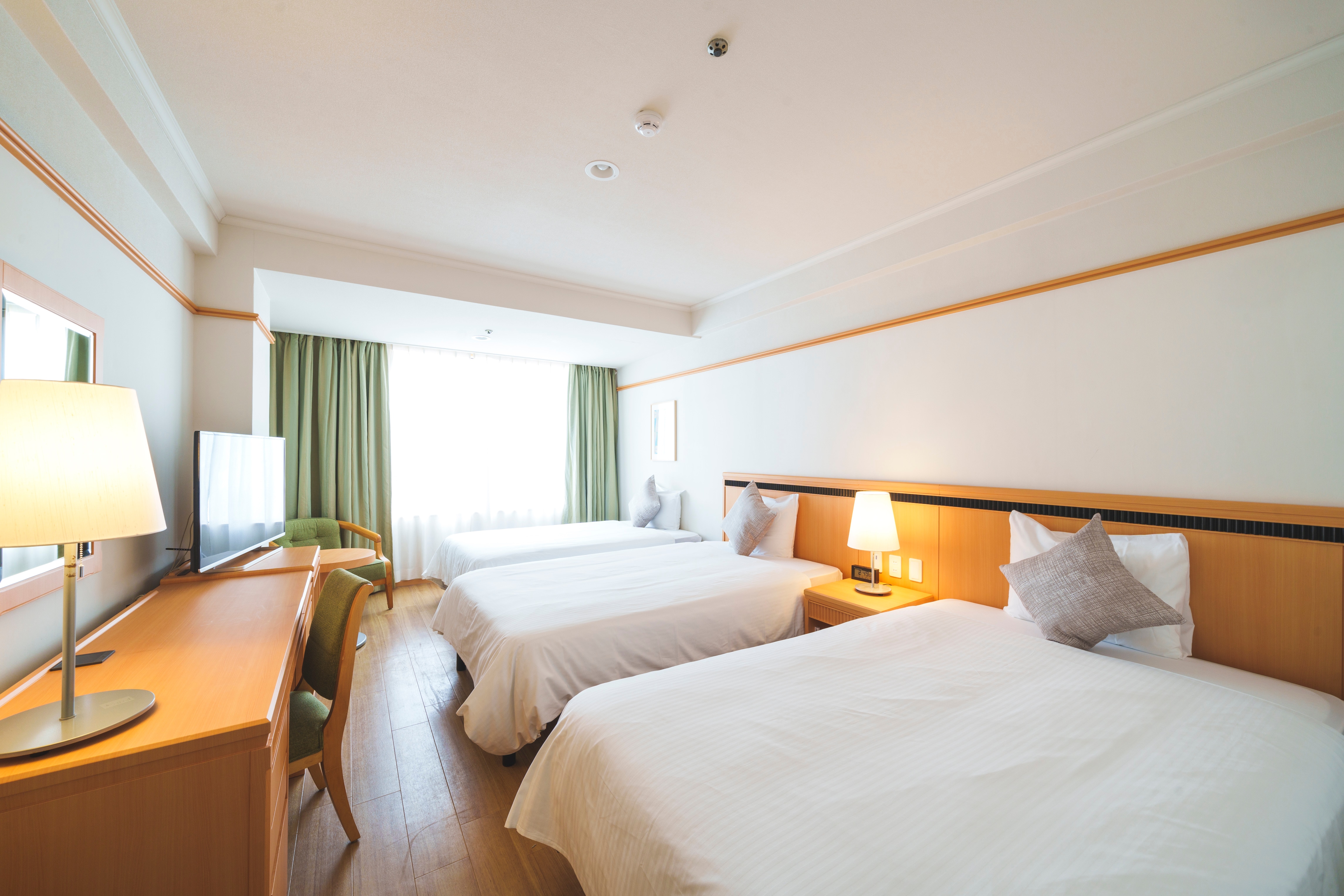 Deluxe Twin (for 3 people) (27㎡)
