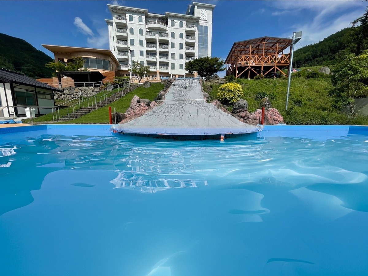 Outdoor swimming pool