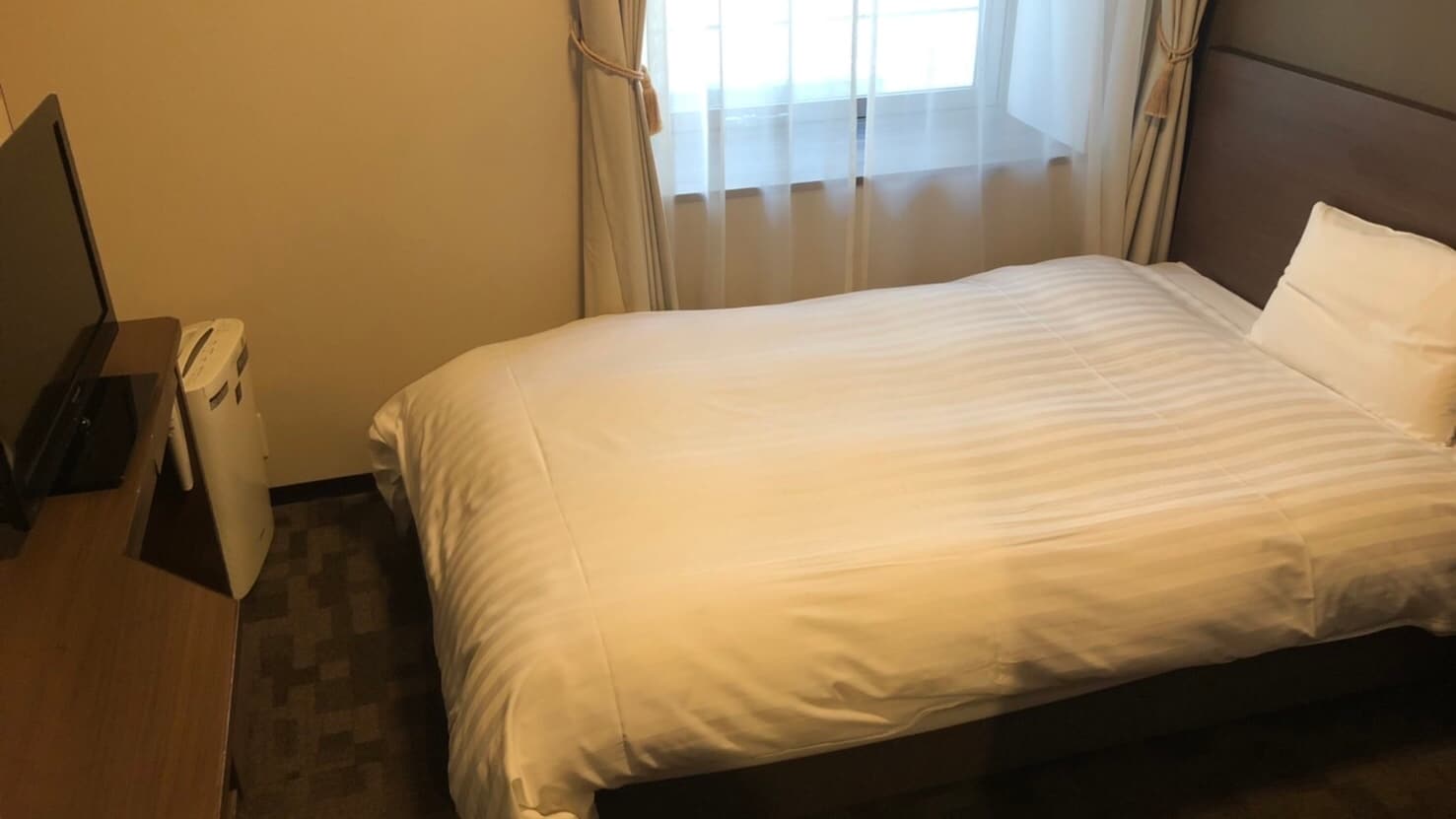 ■ Single room (for 1 person) [Non-smoking] 14.7㎡ Bed size 120 & times; 195cm