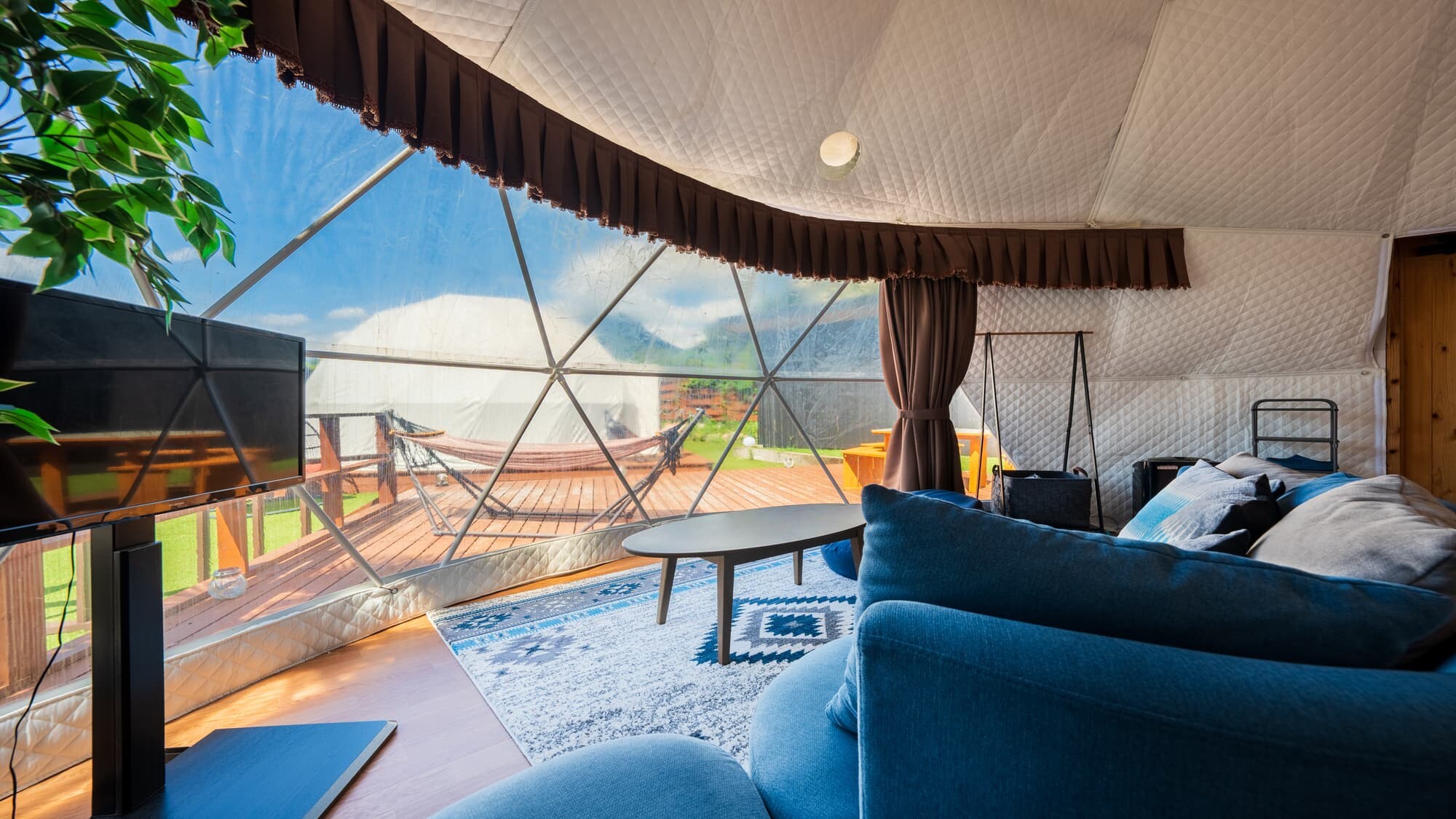 <MINATO>Inside the dome tent