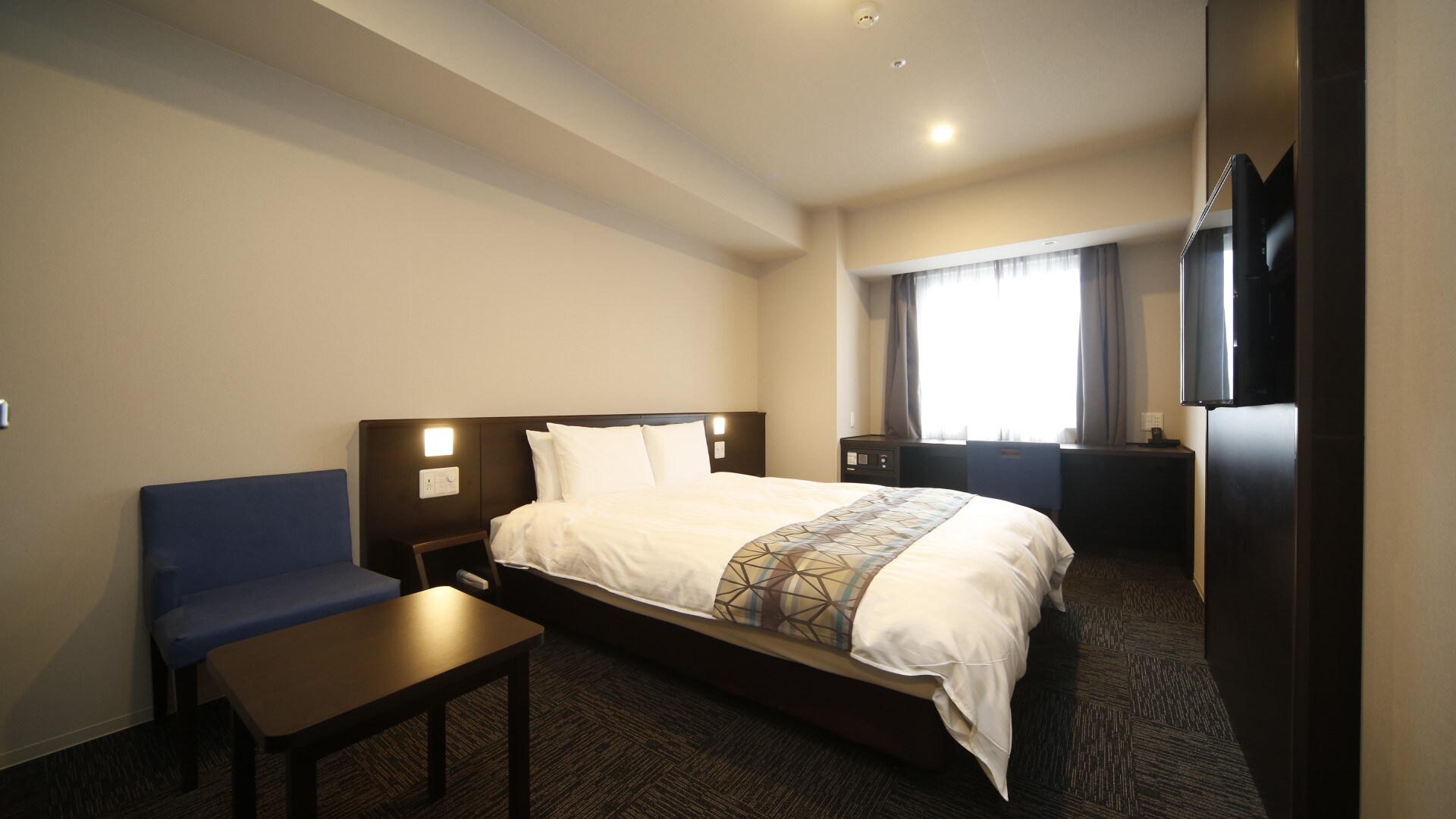 Deluxe Queen Room 22.2 square meters Bed size 160×195 cm Airweave