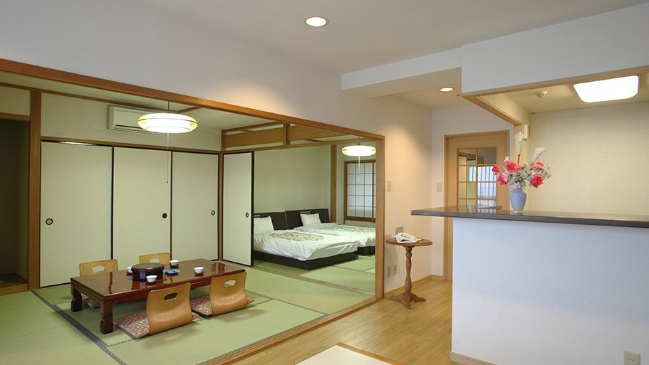 Hollywood twin type Japanese style bedroom