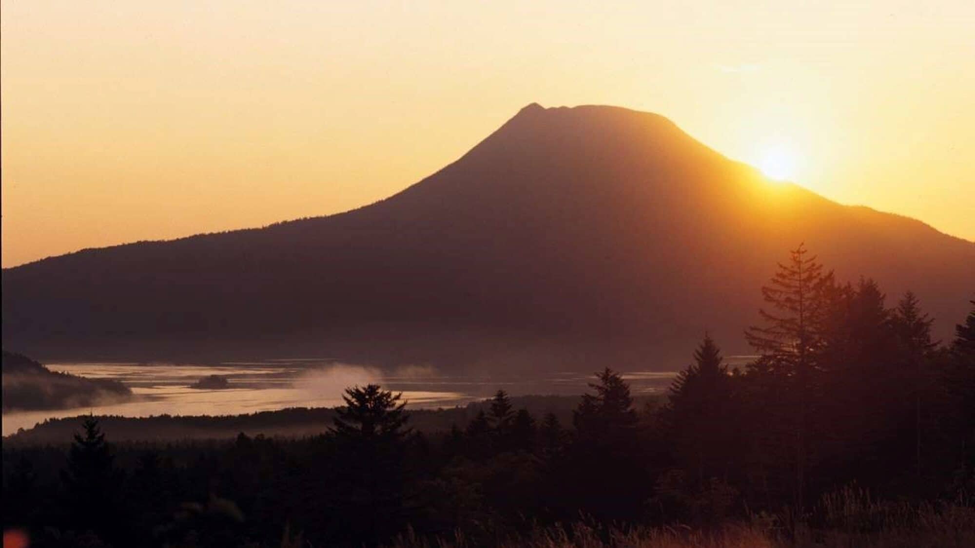 ■Lake Akan at dawn