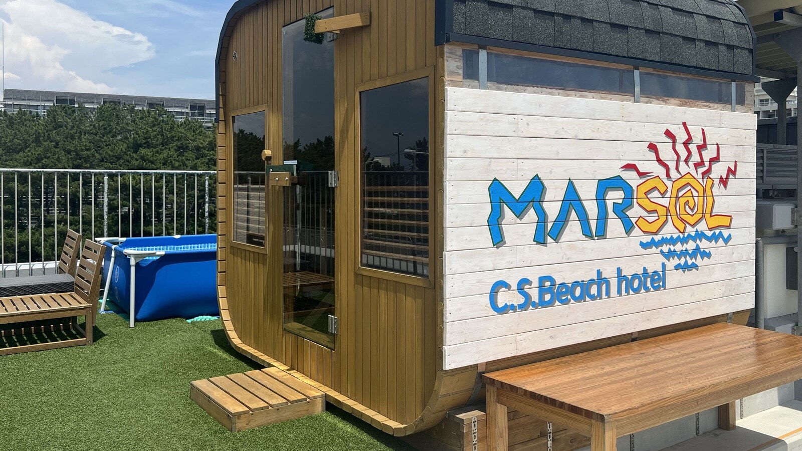 Rooftop barrel sauna
