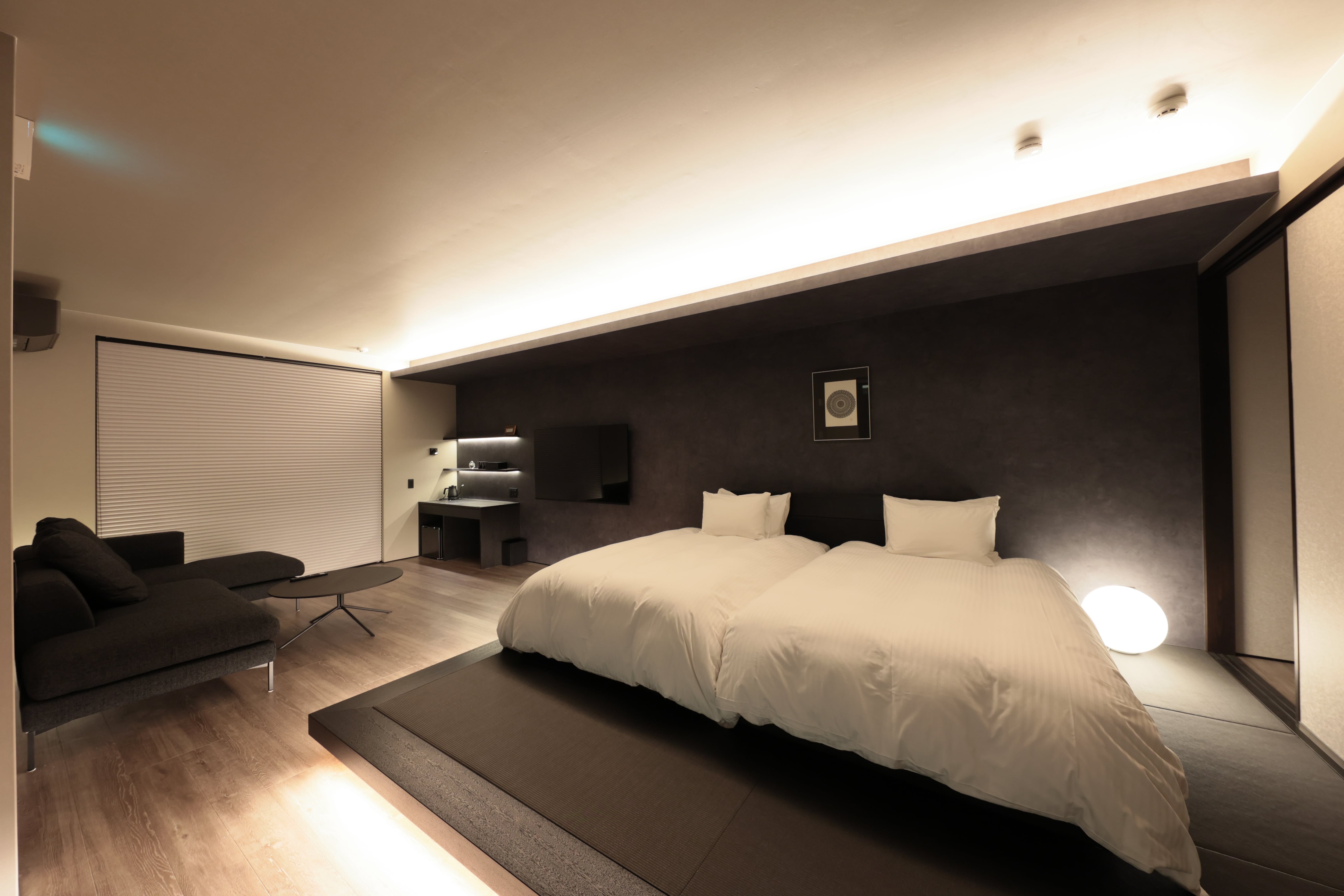 [Seigo] A chic black interior and a relaxing space