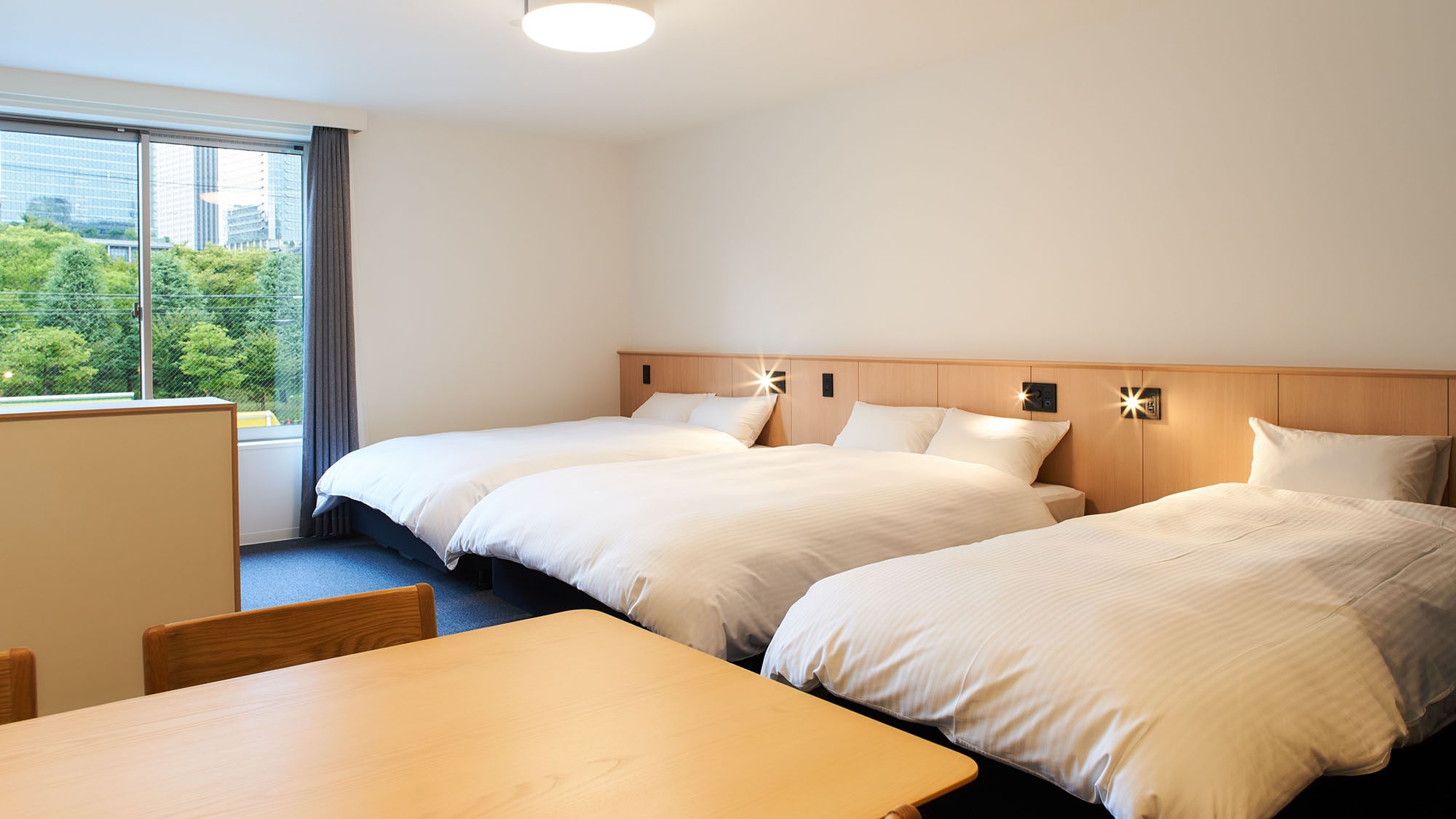 [Deluxe Fourth] Rooms designed to let the morning sun shine in