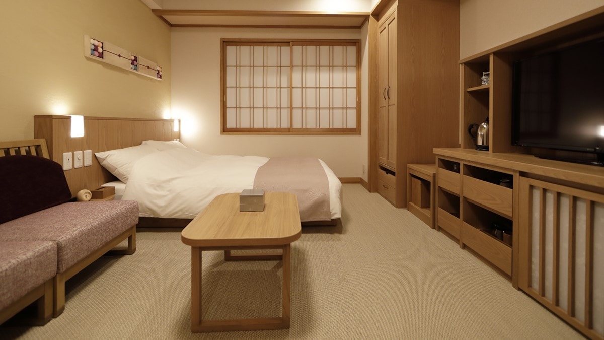 [Main building] Japanese double with shower