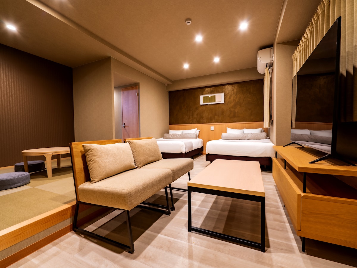 top Top floor Executive Pent House with open-air bath