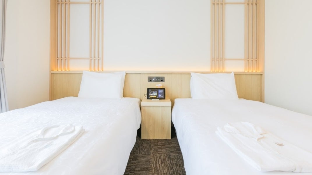 Phiten Twin Room Front
