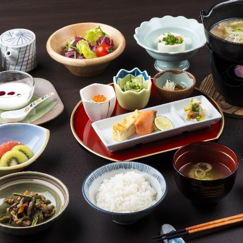 Breakfast Japanese set meal