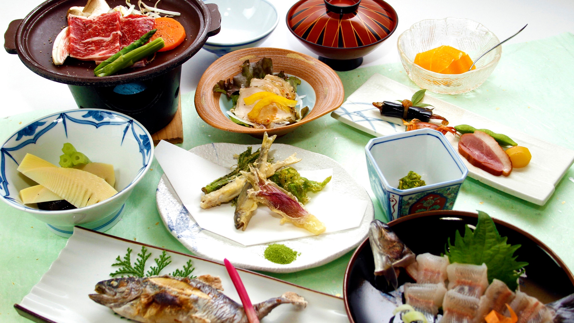 Enjoy the seasonal delights of Gujo Hachiman!