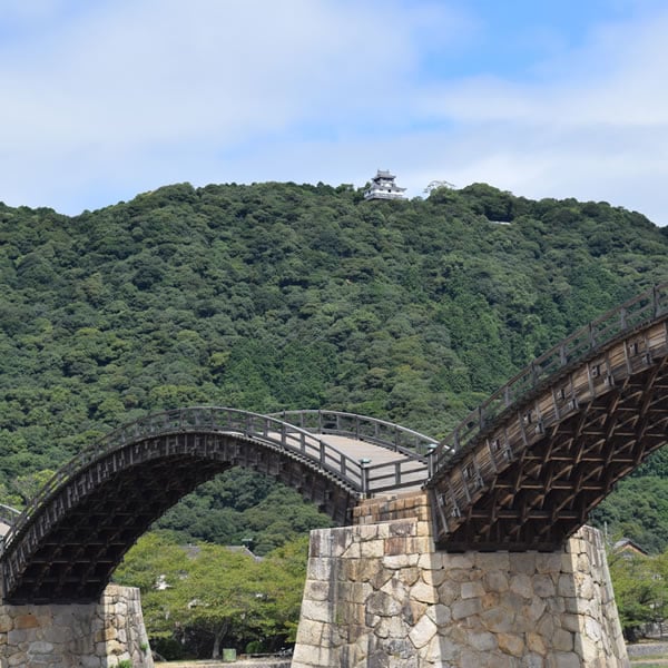 15 minutes by car to Kintaikyo Bridge