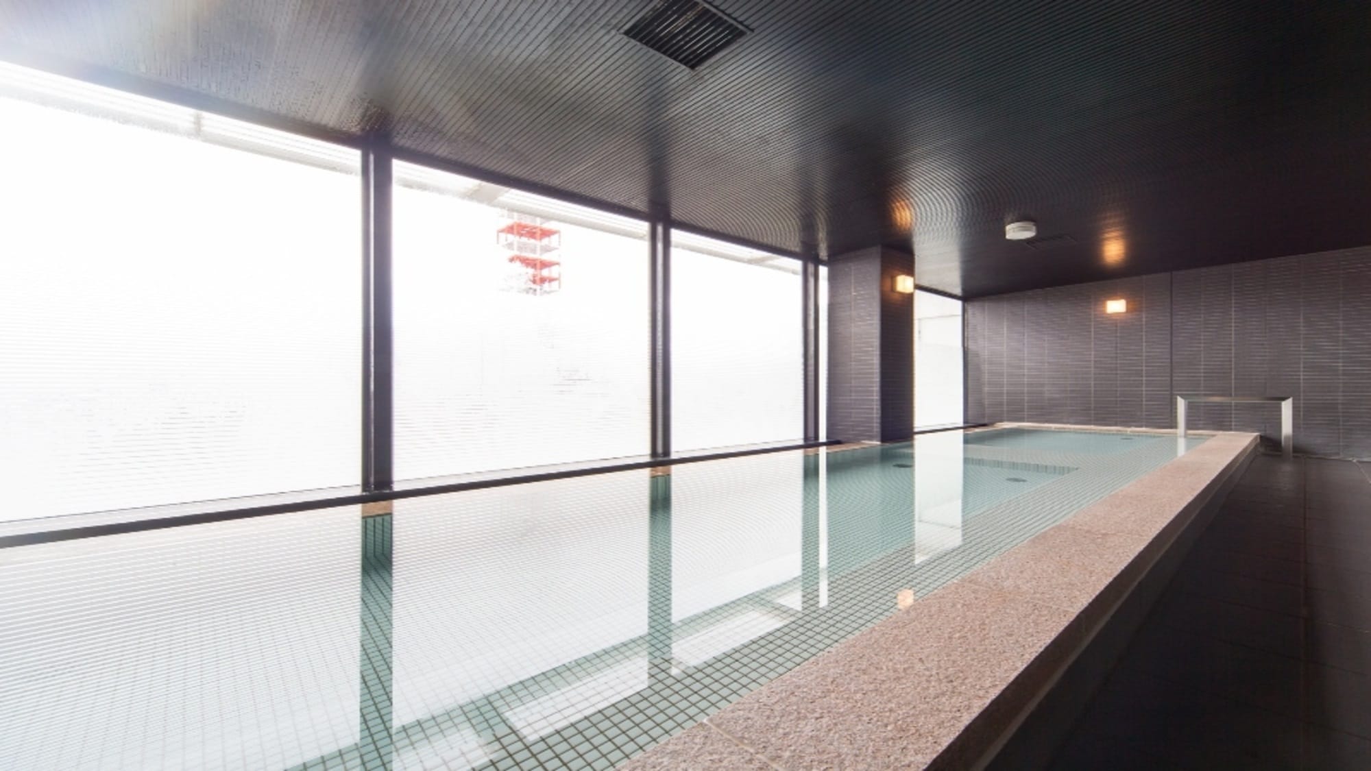 Large public bath on the top floor (male)