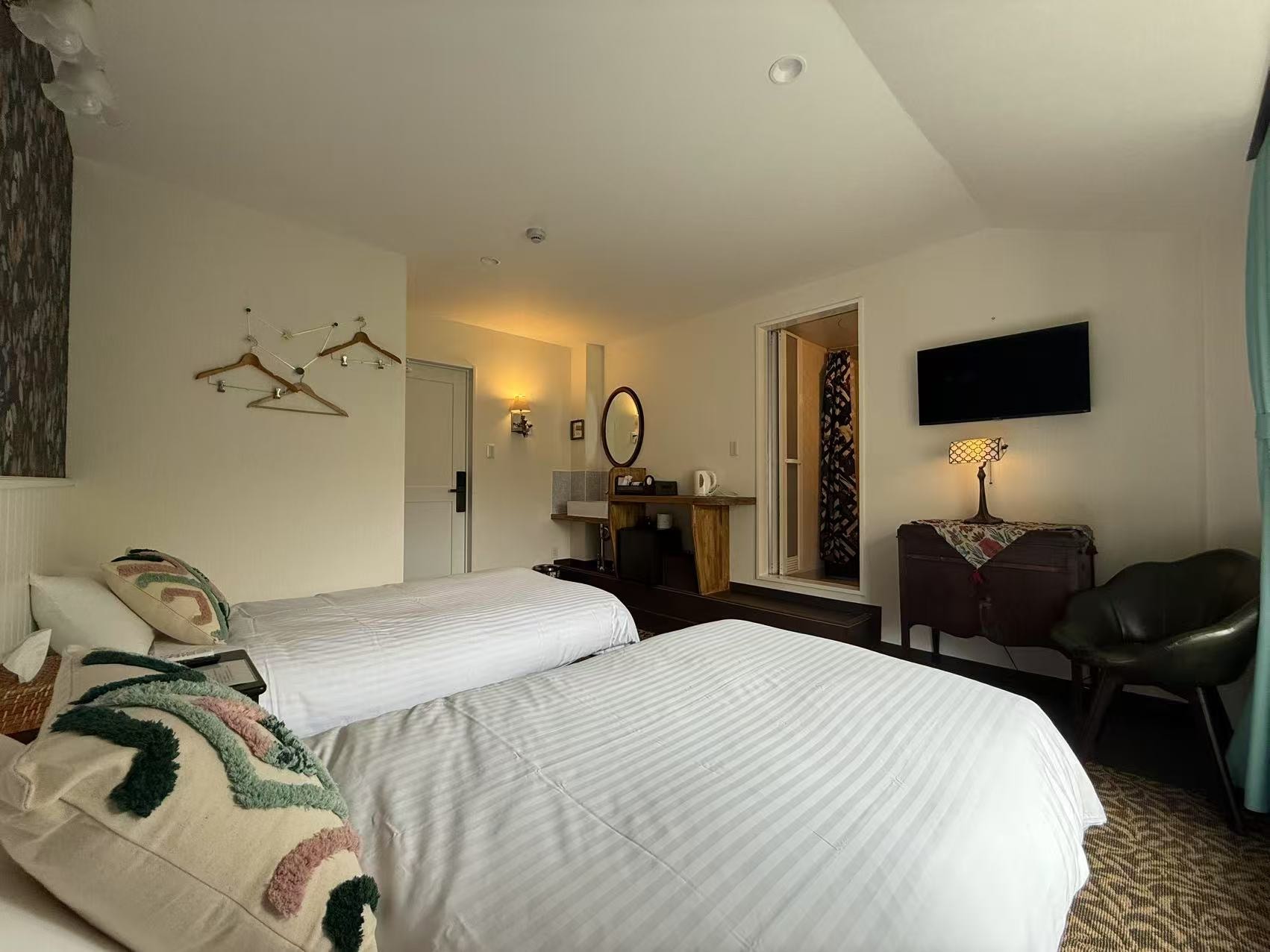 Standard Twin Room 203