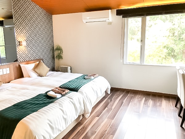 Kamar superior bergaya Barat modern