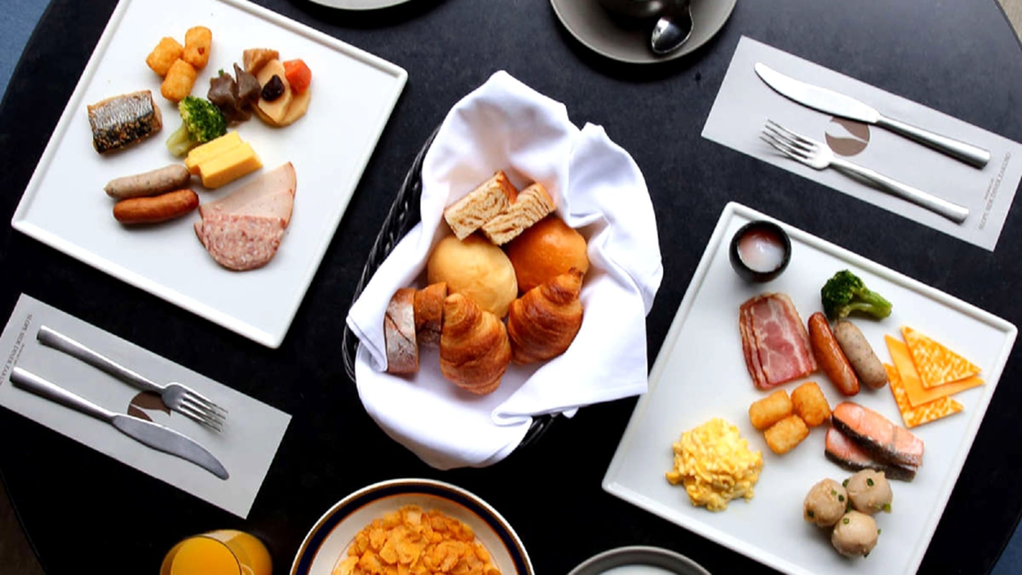 Buffet & Cafe SLOPE SIDE DINER ZAKURO Buffet sarapan (gambar)