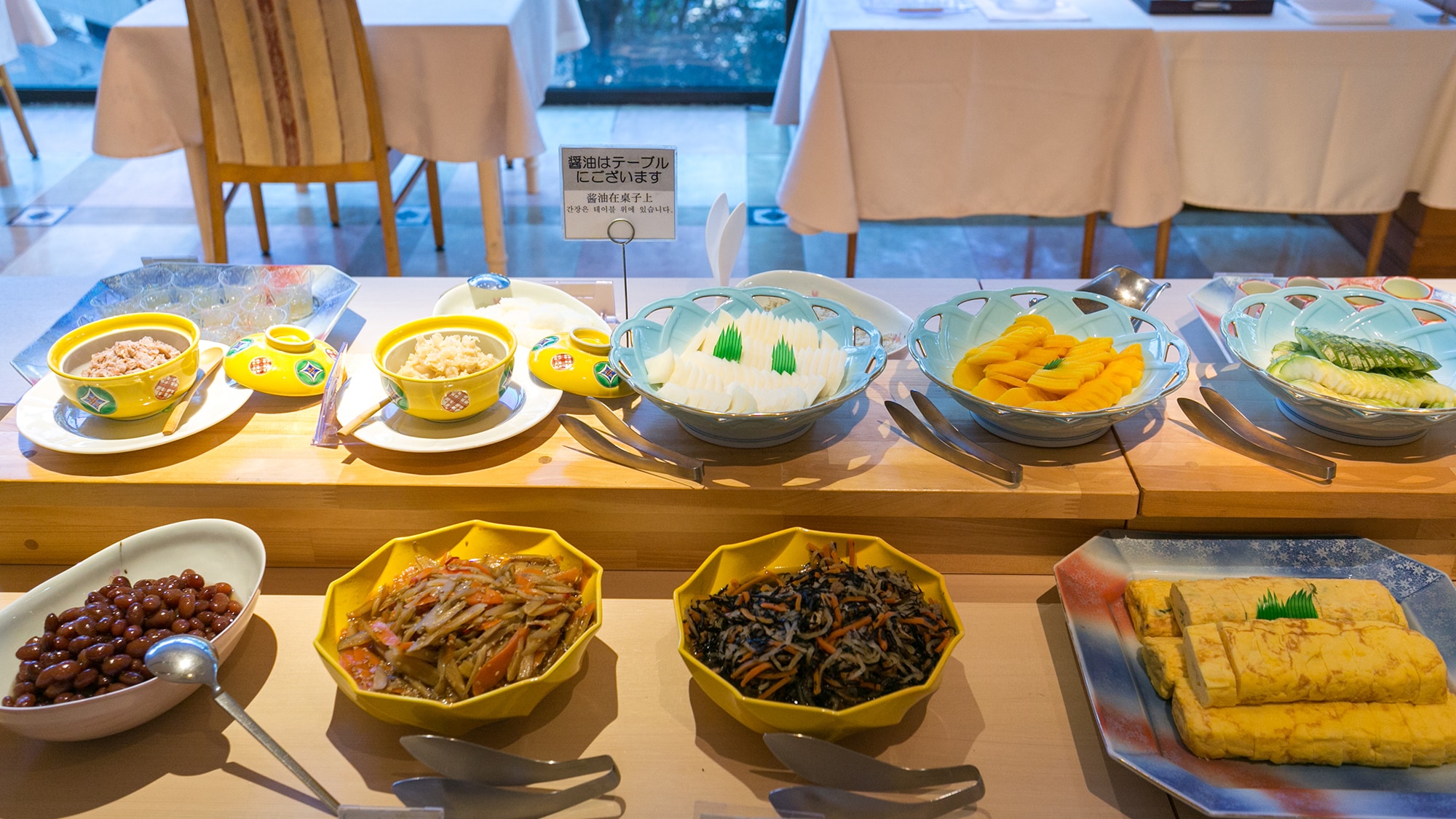 日式和西式自助早餐