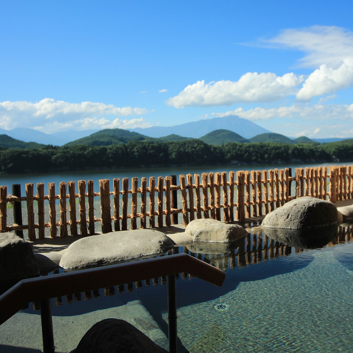 Open-air rock bath