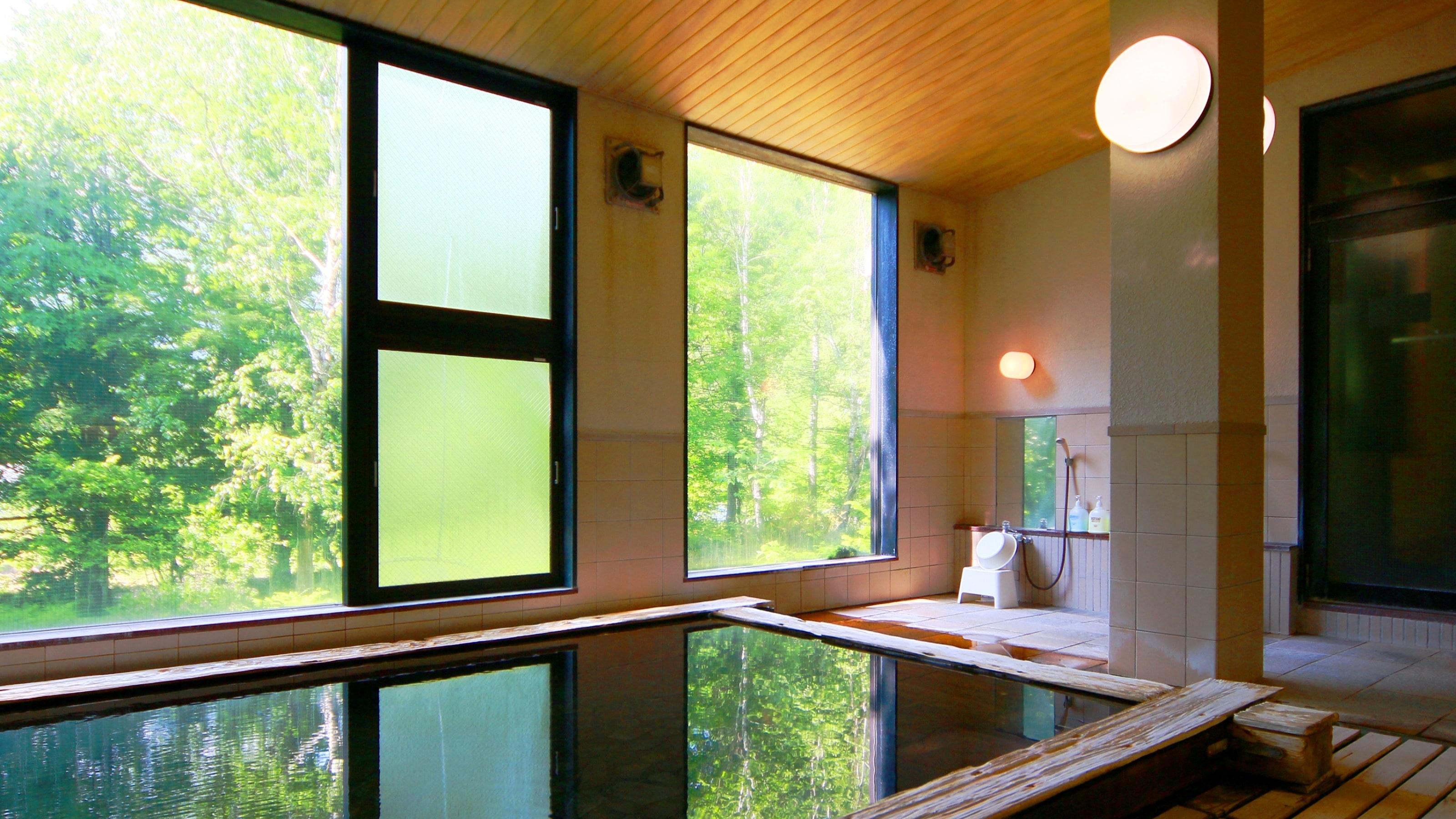 *Women's Bath: A large women's bath designed to protect privacy so you can bathe in peace.