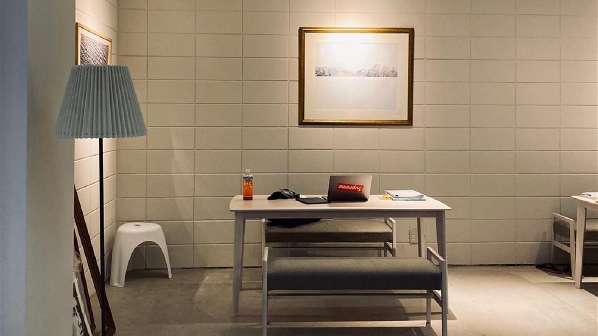 [Shared dining kitchen] In the shared space, we have chairs and tables that can be used extensively.