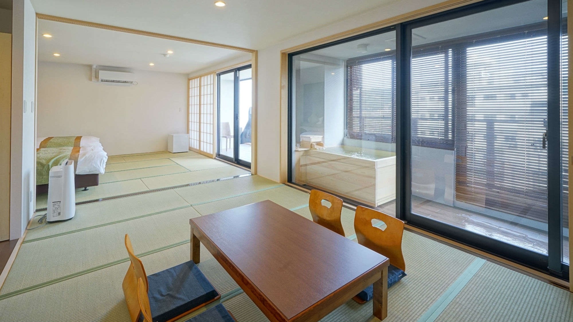 [Half open-air bath and living floor included ◇ 2-room Japanese-Western room] A slightly better sea trip than usual ☆