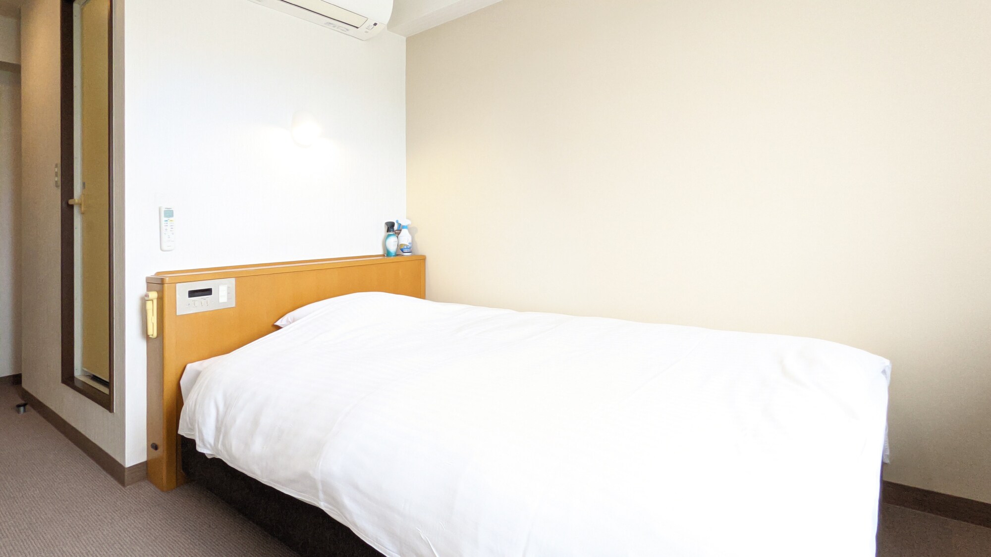 [Non-smoking] Single / double room (14㎡ / 120cm wide semi-double bed)