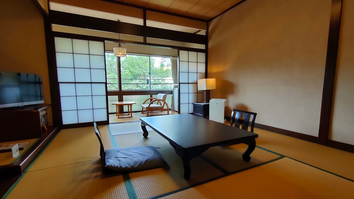[Main building] Example of a guest room *Toilet included *There is a bath in the room.