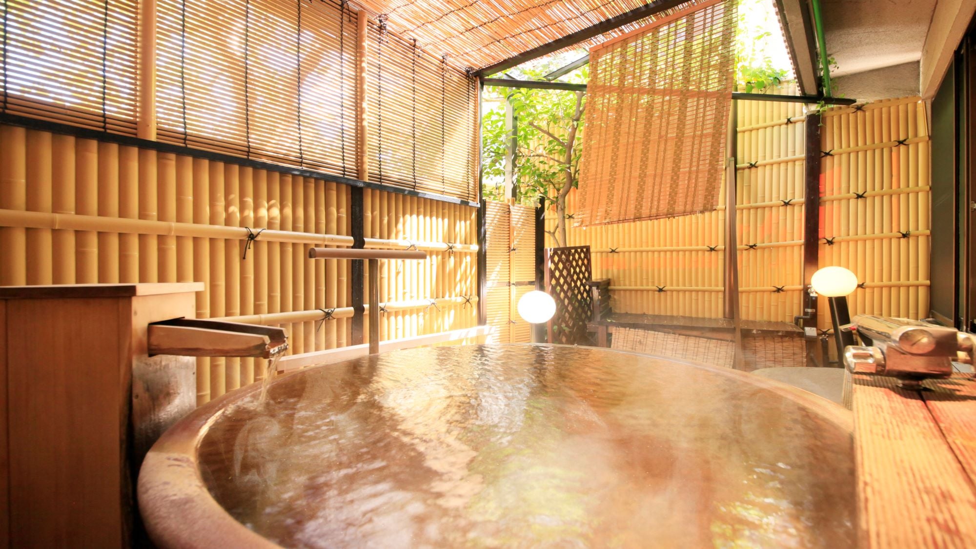 Popular open-air guest room (pottery type)