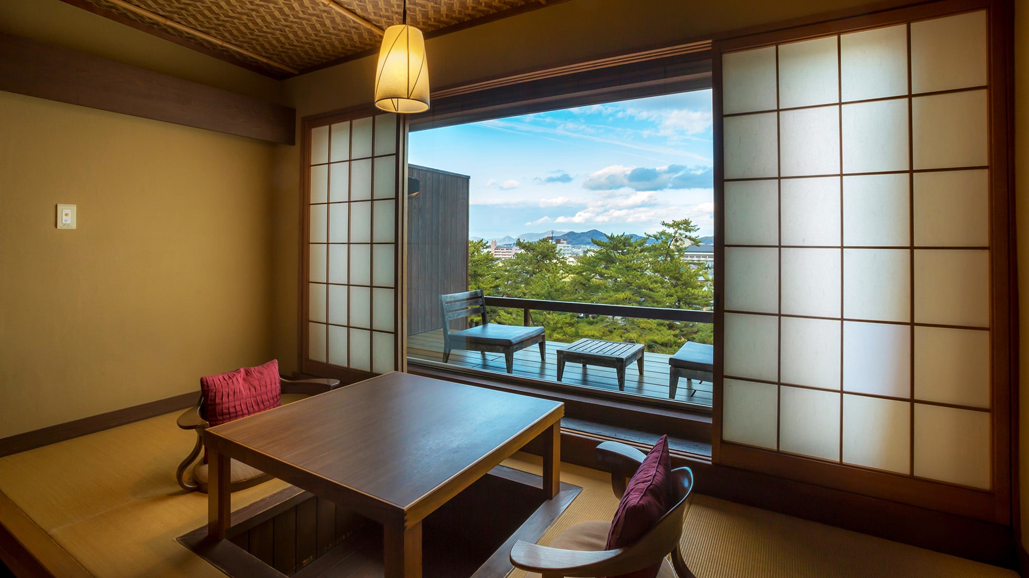 [Shogetsu Terrace/Twin] Modern Japanese-Western style room with a sunken kotatsu on the verandah