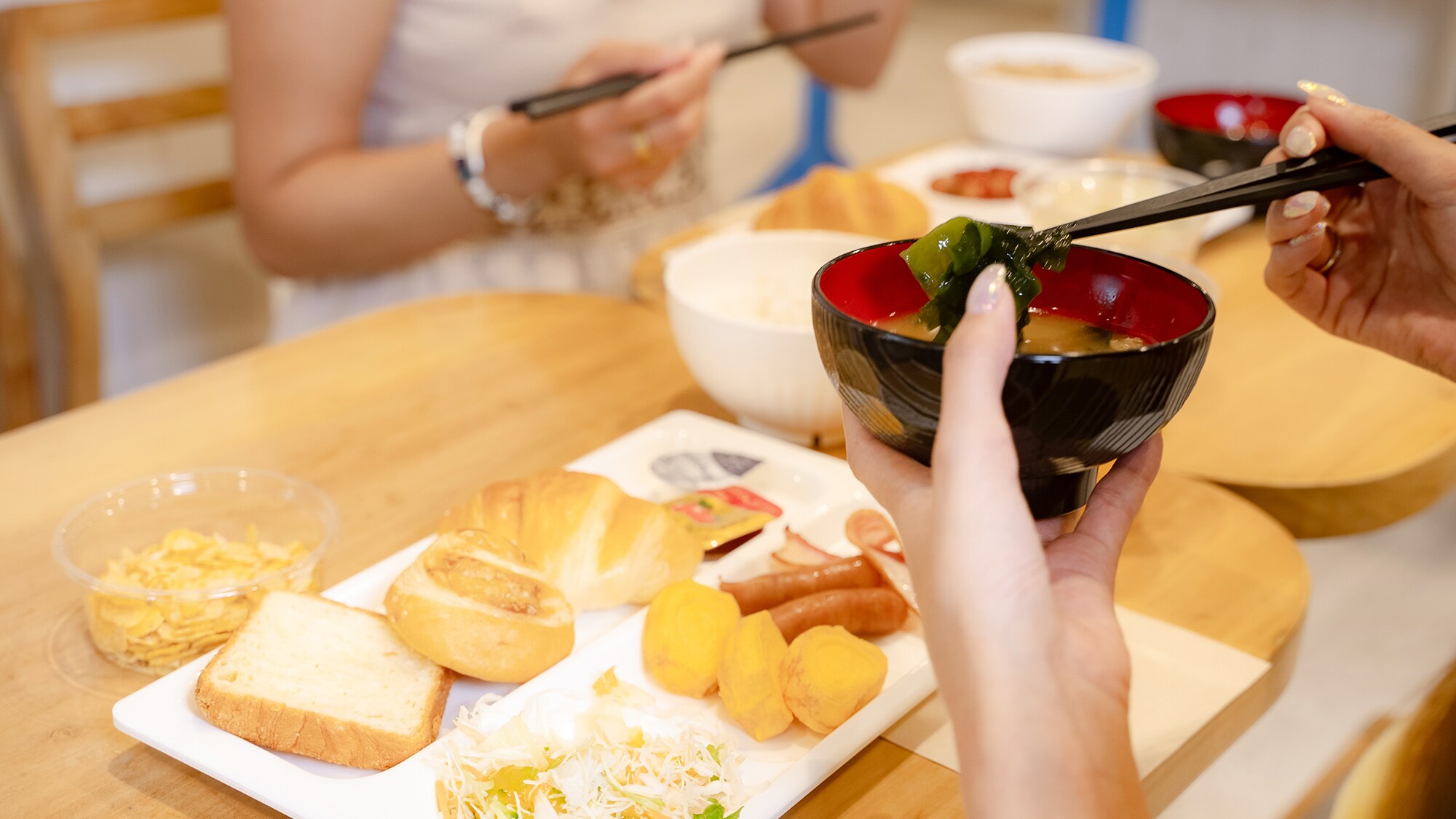 Light breakfast image