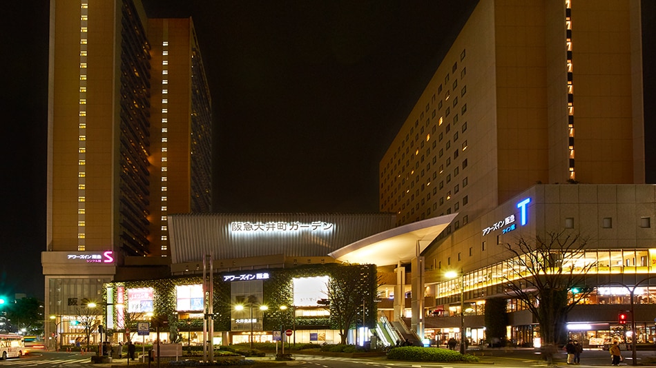 夜外観