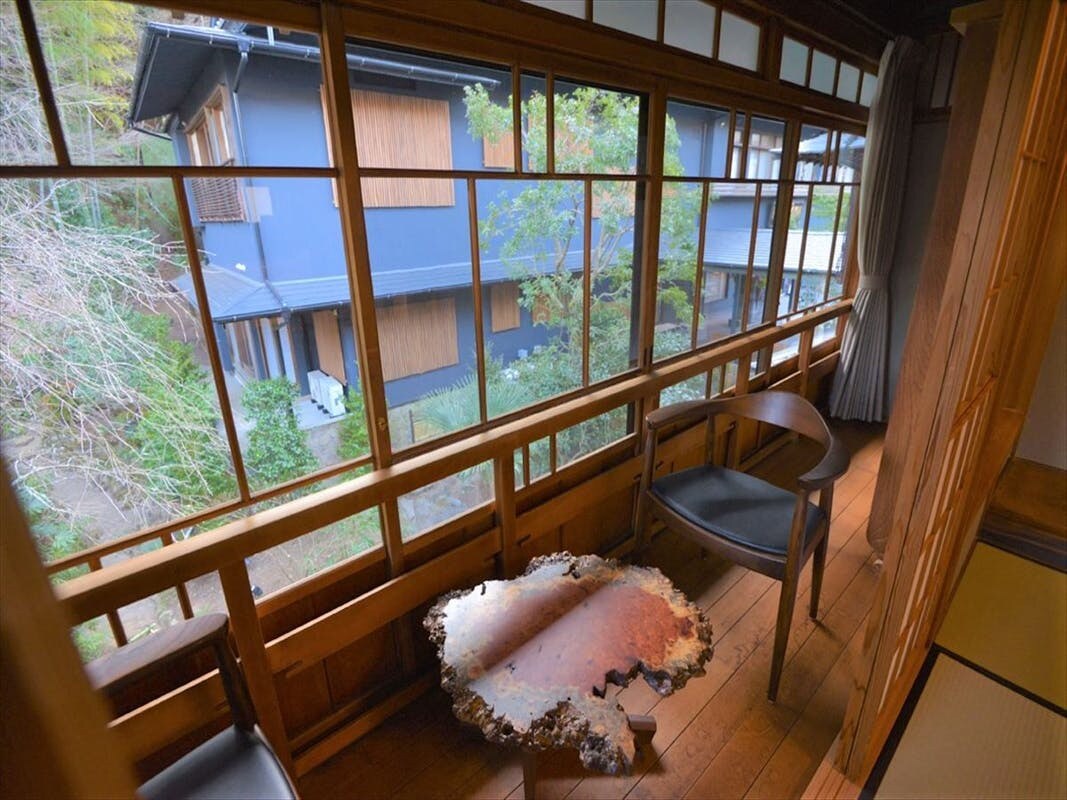 [Registered tangible cultural property with hot spring cypress bath] Old building special room 4 people capacity