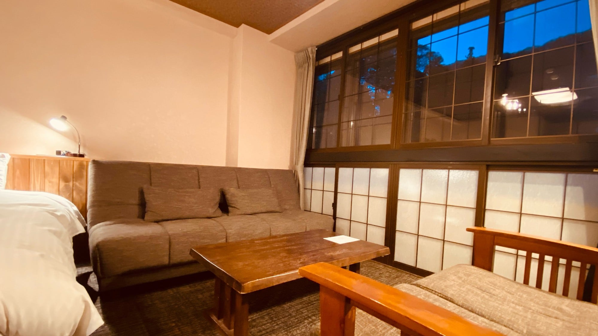 [Annex/wide twin/with shower] Riverside twin 30 square meters
