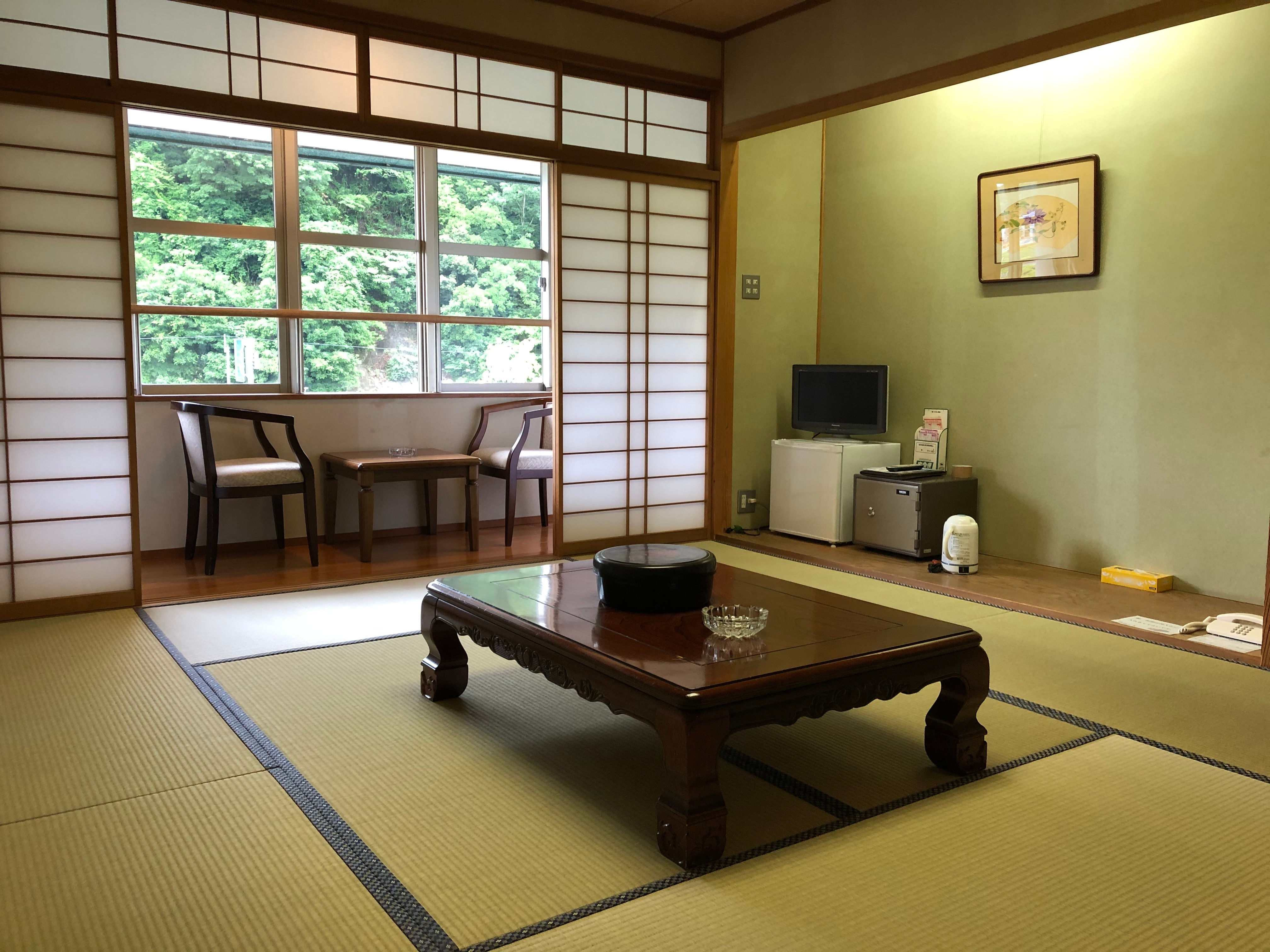 10 tatami Japanese-style room