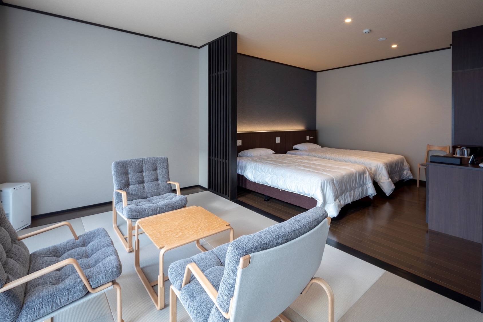 Guest room / Japanese and Western room