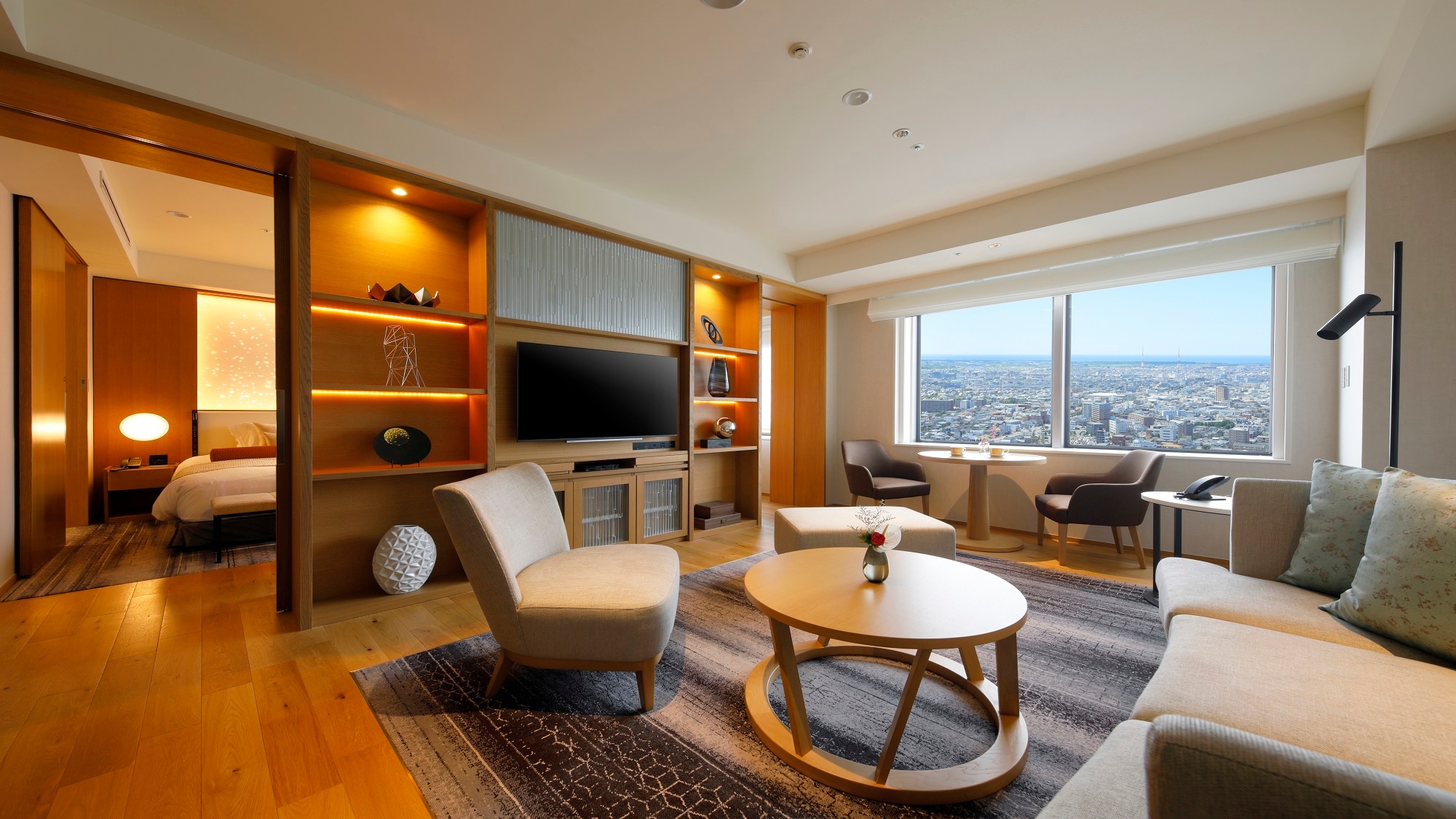 Nikko Floor Suite 64 square meters / 27th floor