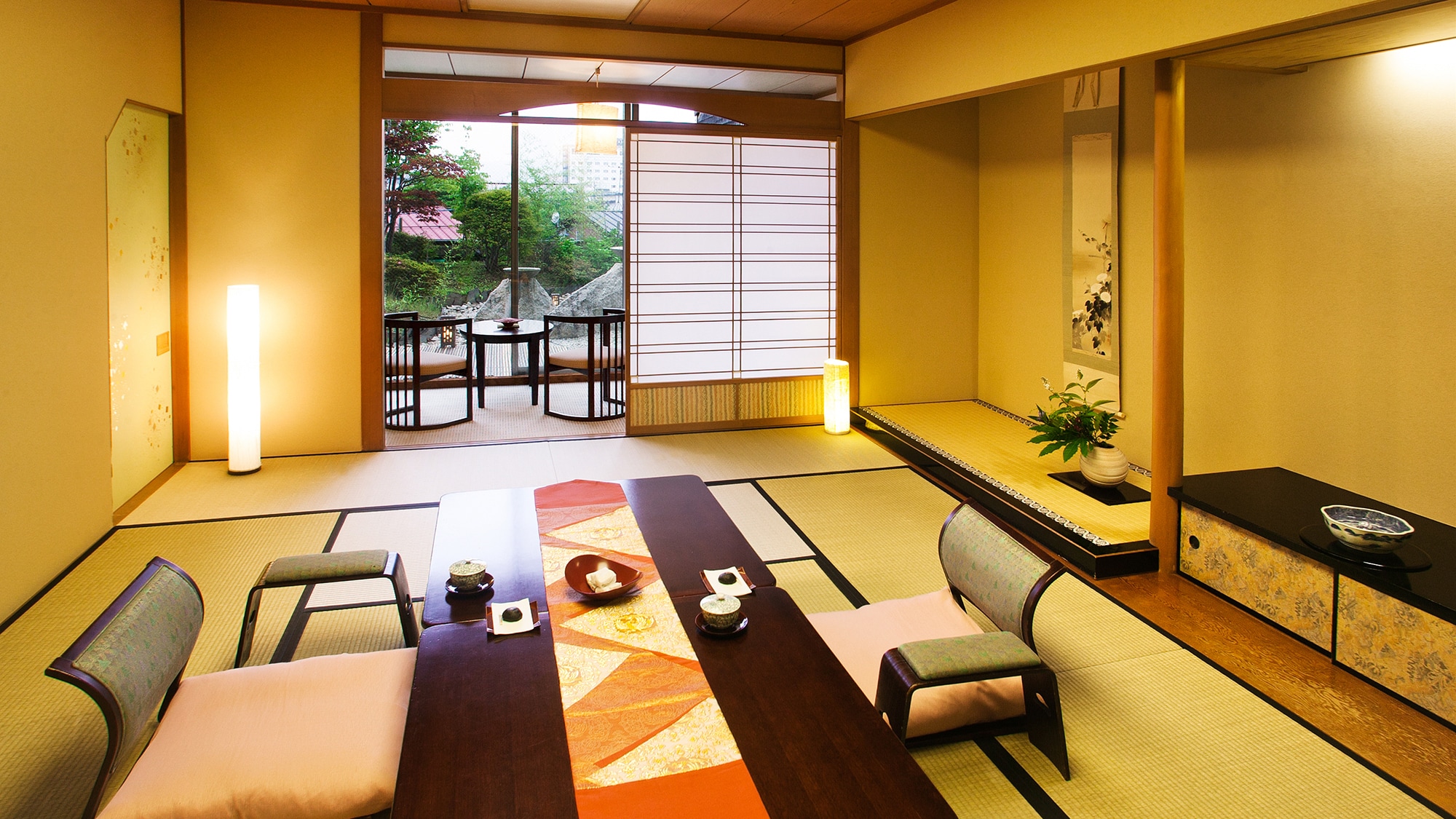 ■ Semi-open-air bath-Kaze no Ma- ■ Japanese-style room