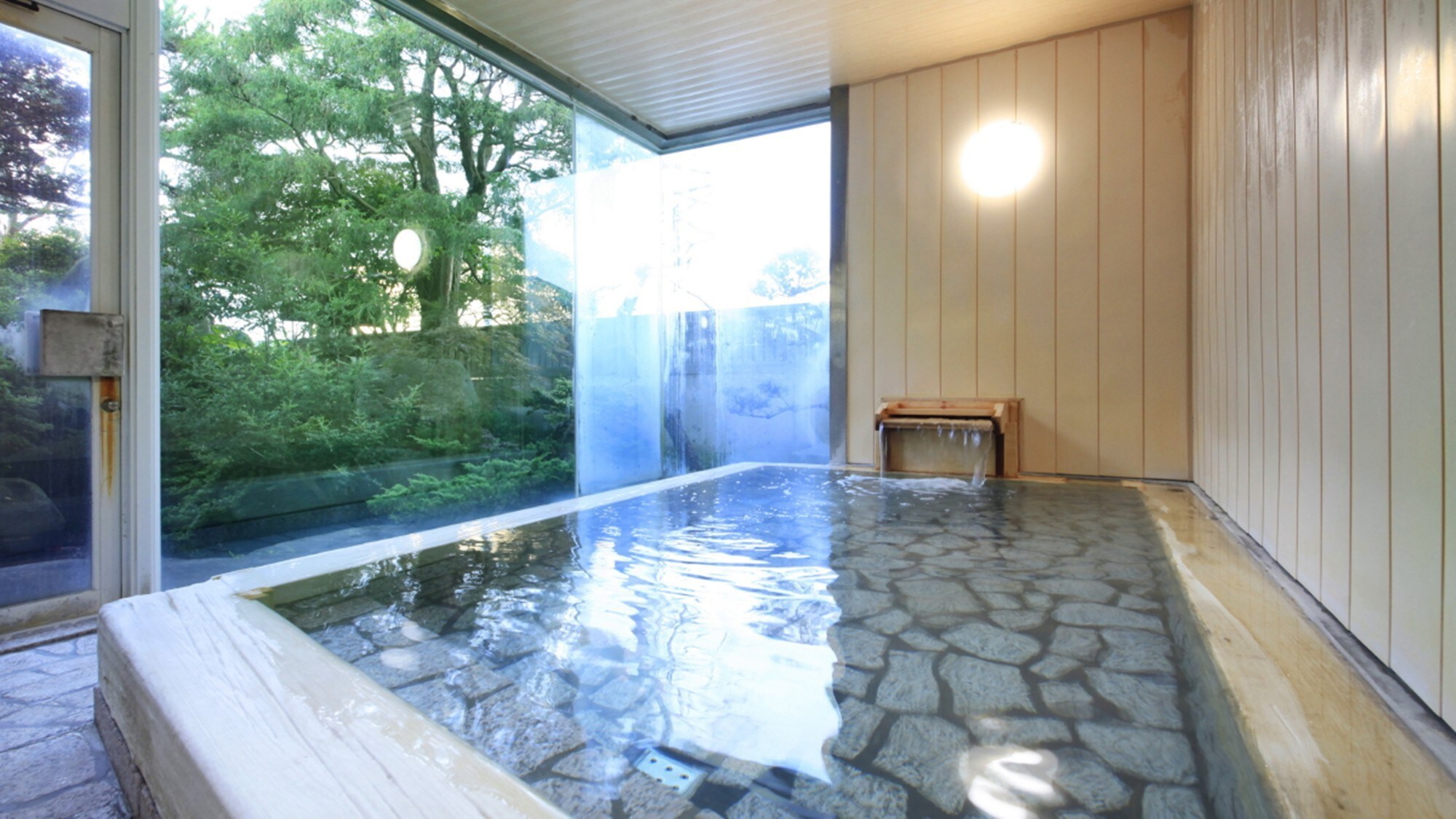 [อ่างอาบน้ำชายใหญ่] อ่างอาบน้ำฮิบะ - มีประสิทธิภาพในการบรรเทาความเมื่อยล้า