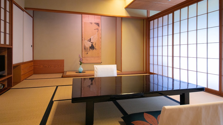 [Mountain side Japanese-style room 8-10 tatami mats]