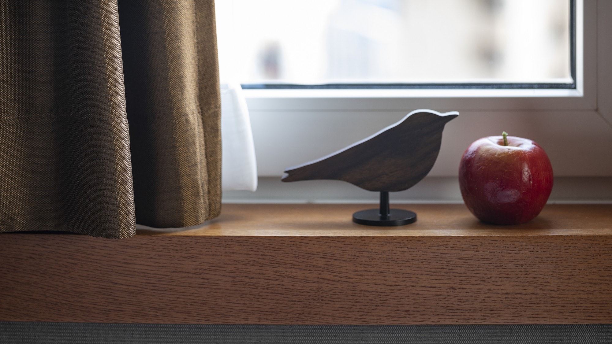 The gentle color tones that change from floor to floor and the modern interior will make you feel fresh and comfortable no matter how many times you visit.