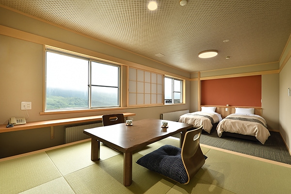 Large Twin Japanese Style
