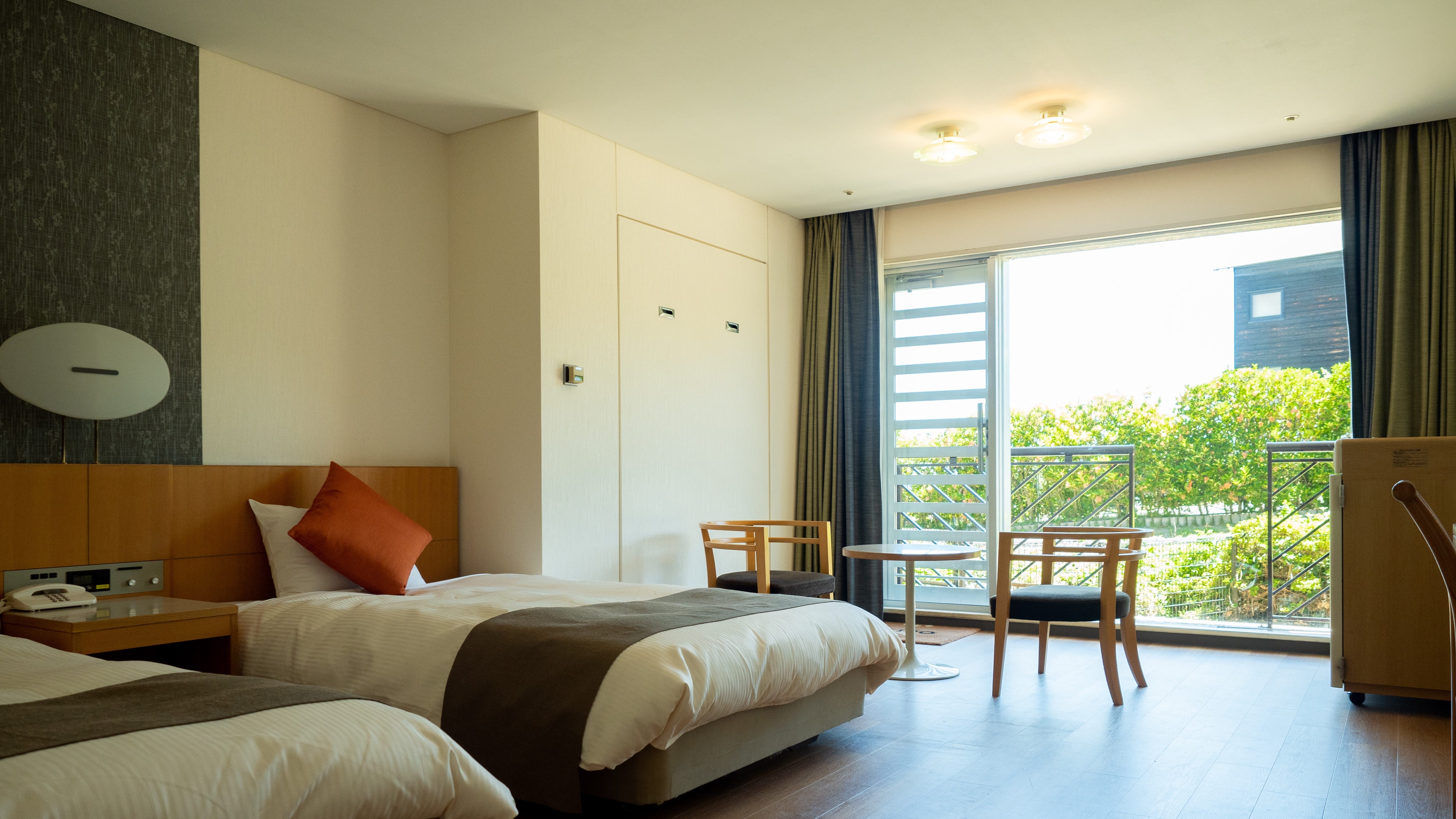 [Western-style room where you can stay with your dog] Private entrance/36 square meters ■ Maximum capacity: 3 people
