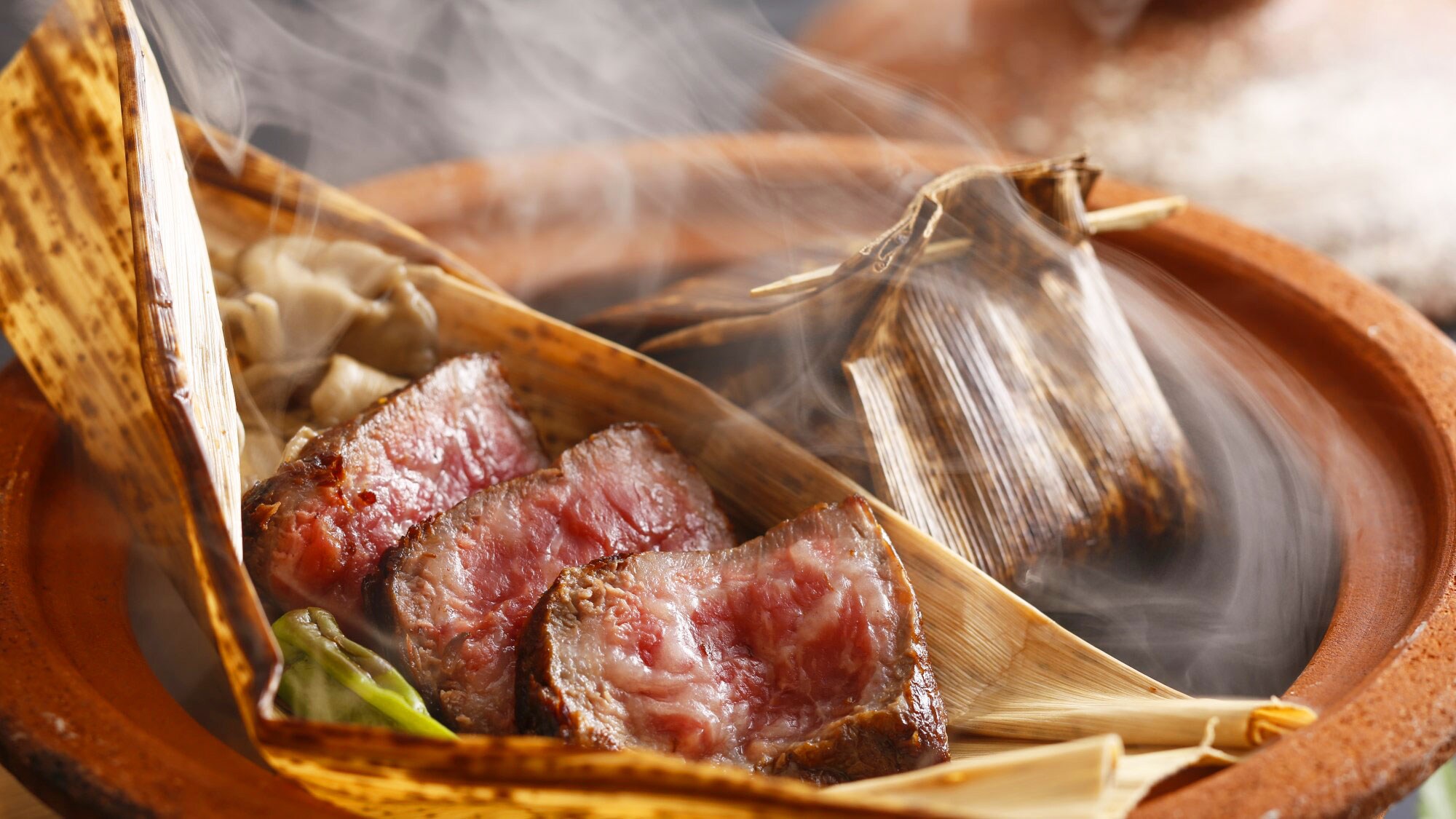 ～Domestic beef steamed in wine～