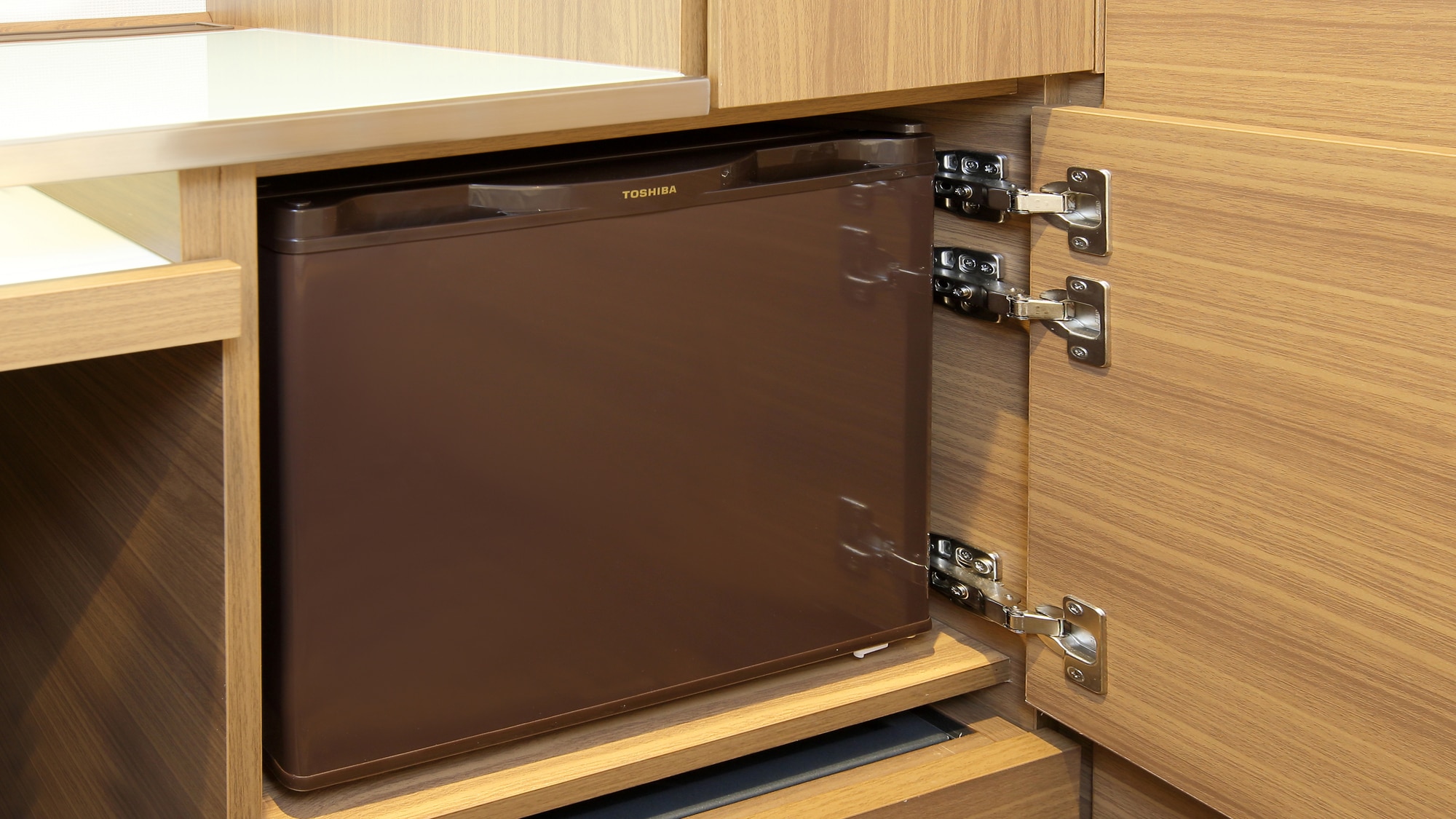 Refrigerator (room installation)